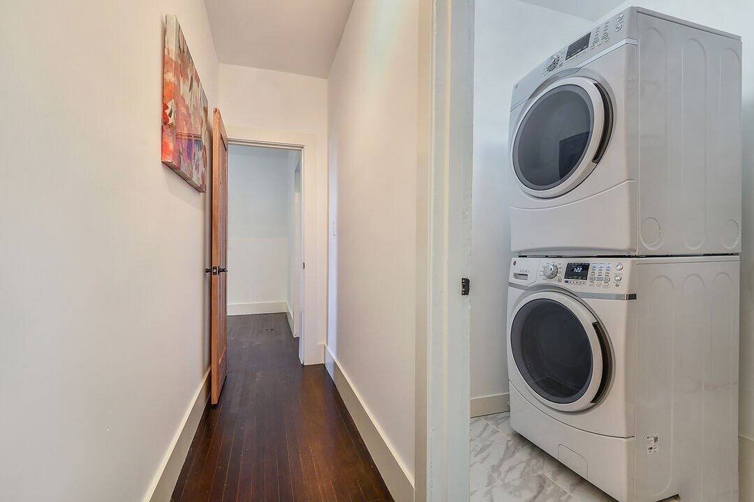 Building Photo - 2947 Van Buren Pl