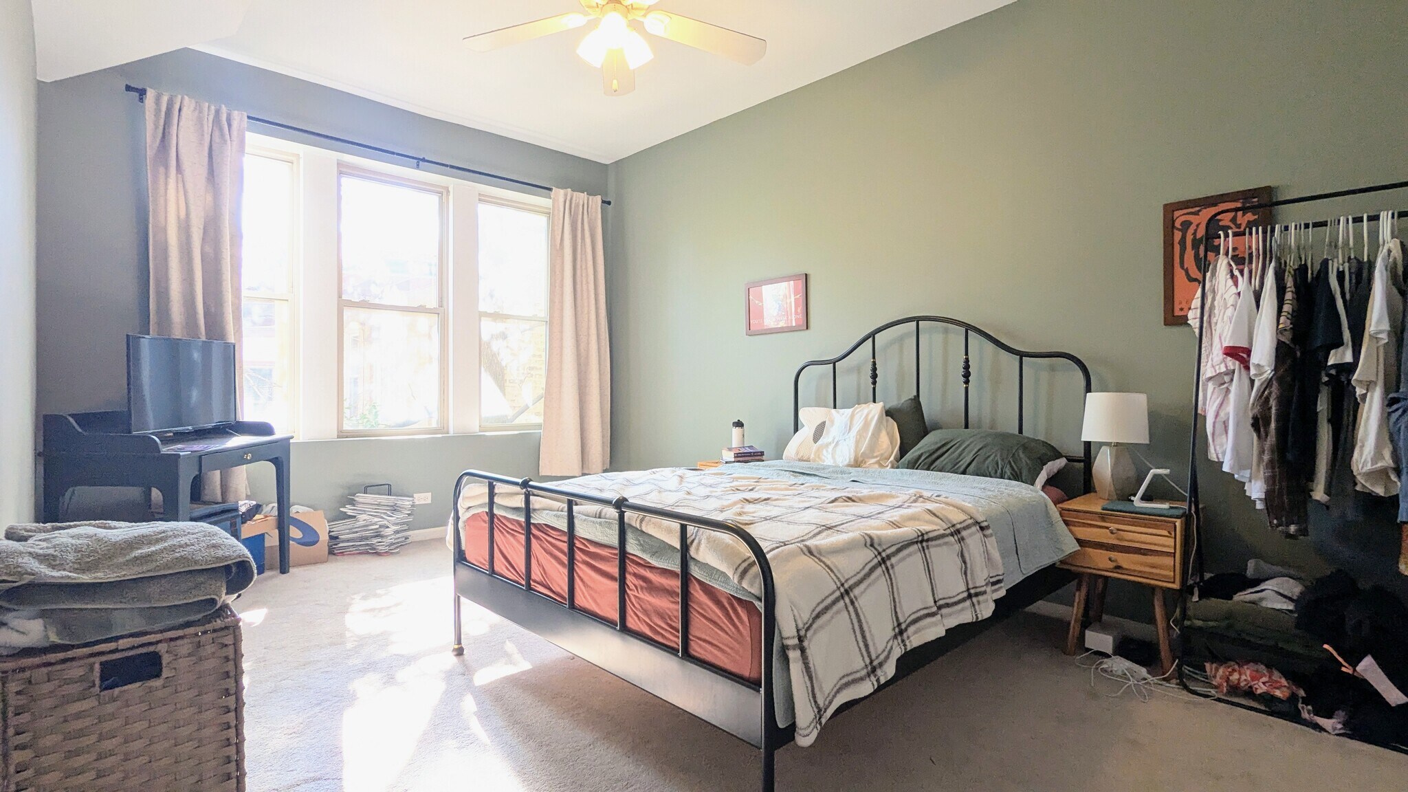 Building Photo - 3719 W Byron St