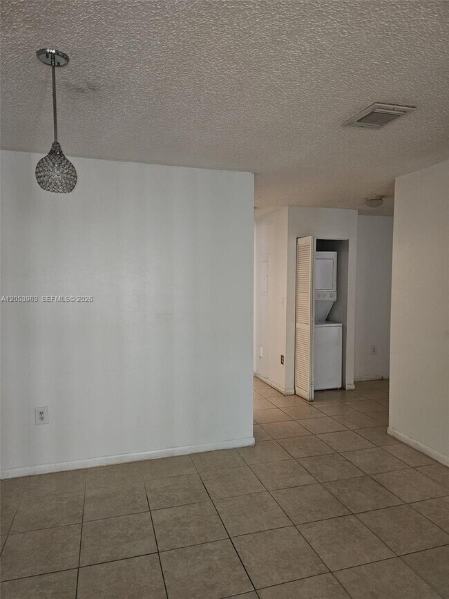 Building Photo - 15721 SW 137th Ave