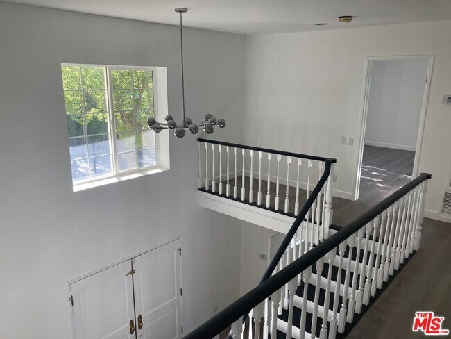 Building Photo - 3654 Green Vista Dr