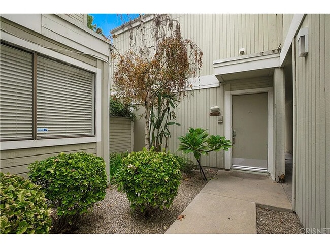 Building Photo - 22131 Burbank Blvd