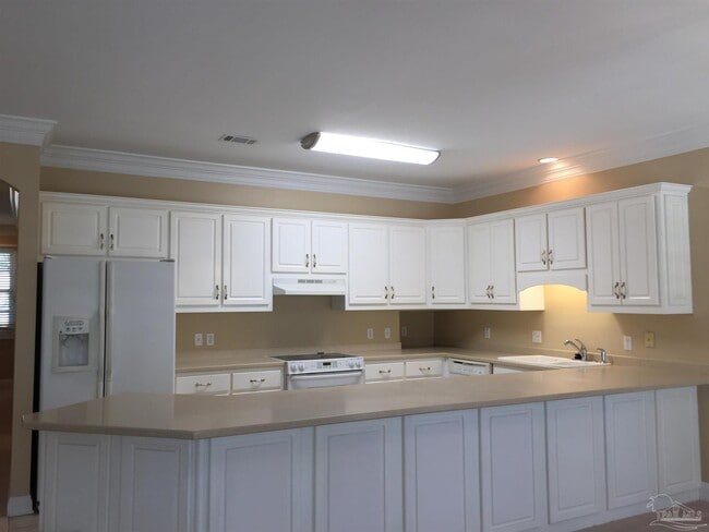 Building Photo - 210 E Government St