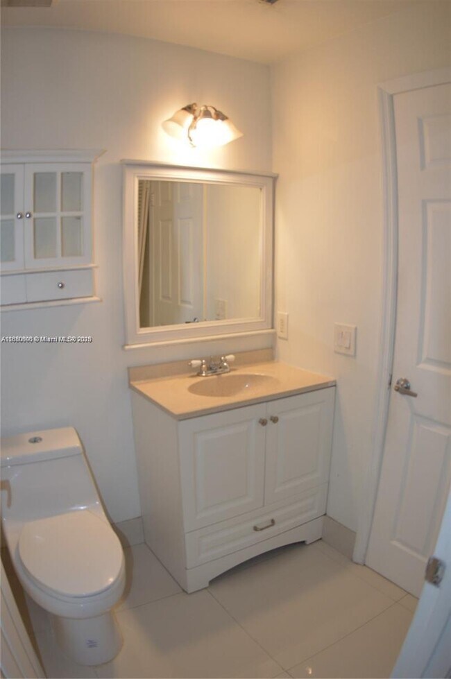 Building Photo - 10630 SW 157th Ct