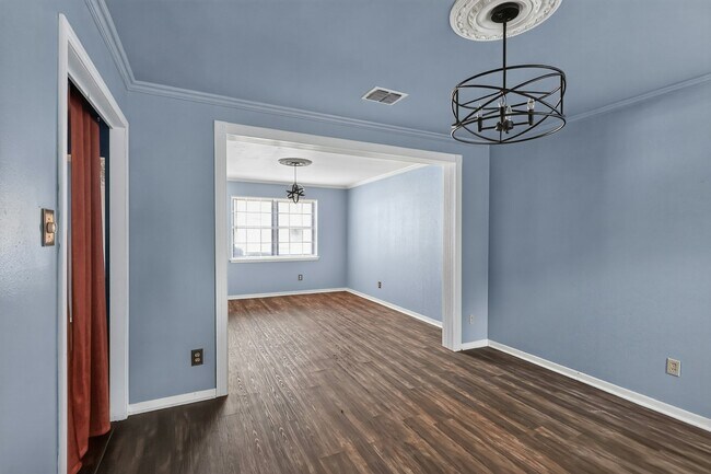 Building Photo - 9223 Tooley Dr