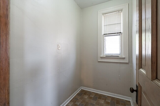Building Photo - 1506 N Jackson St
