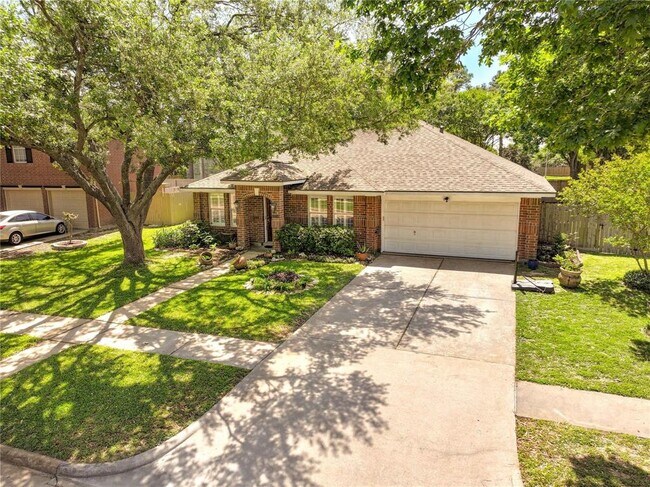 Building Photo - 19731 Dusty Creek Dr