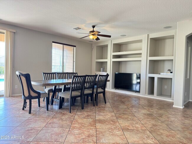 Building Photo - 4521 W Paseo Way