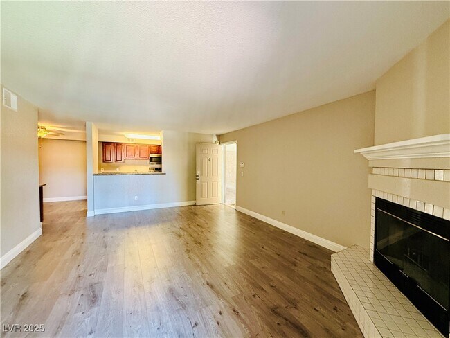 Building Photo - 2606 S Durango Dr
