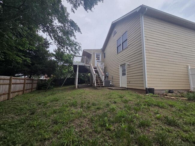 Building Photo - 601 Tall Grass Dr