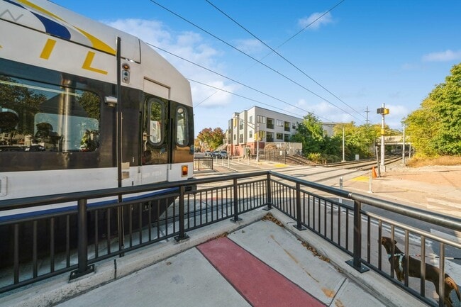 Building Photo - 201-205 Randolph Ave