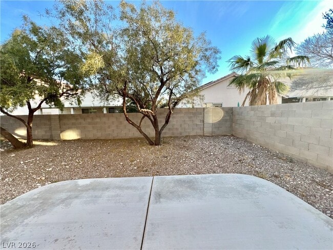 Building Photo - 8613 W Majestic Pine Ave