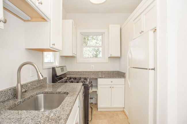 Building Photo - Coming Soon! Charming corner lot home for ...