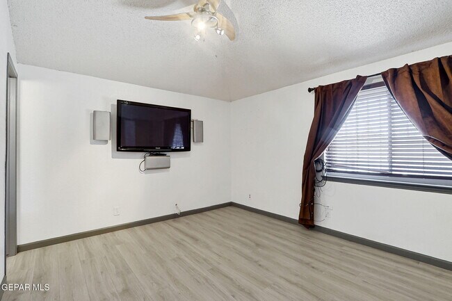 Building Photo - 6032 Belladonna Cir