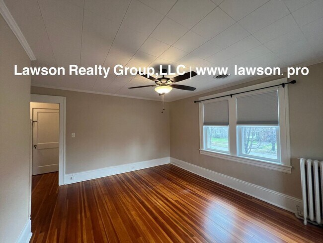 Building Photo - 1733 Maiden Ln SW