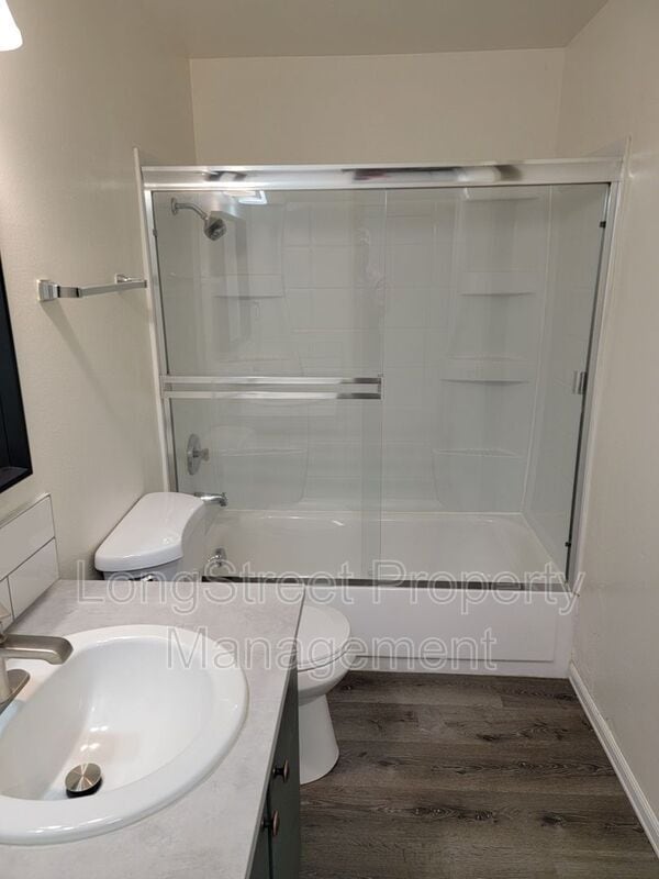 Building Photo - 627 3rd St