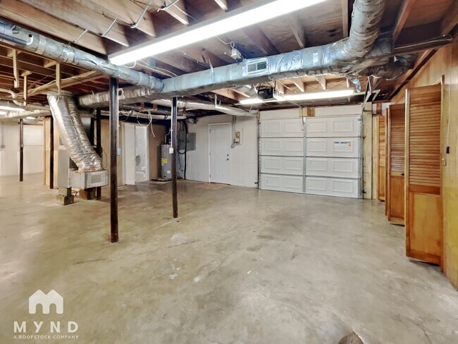 Building Photo - 2308 Oakstone Cir