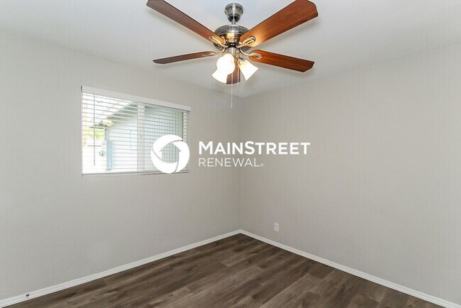Building Photo - 3 Bedroom Pet-Friendly Home in Phoenix, AZ...