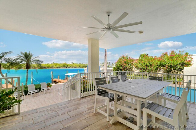 Building Photo - 375 S Beach Rd