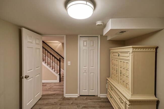 Building Photo - 28 54th St SE