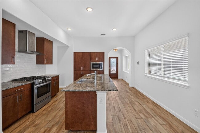 Building Photo - 1261 Rosebush Rd