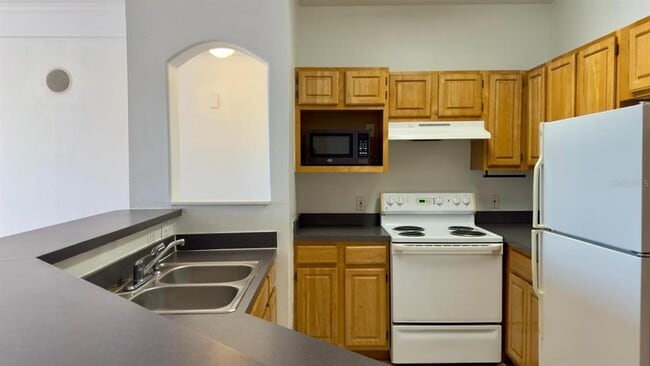 Building Photo - 6413 Astor Village Ave