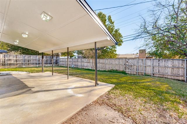 Building Photo - 3624 High Bluff Dr