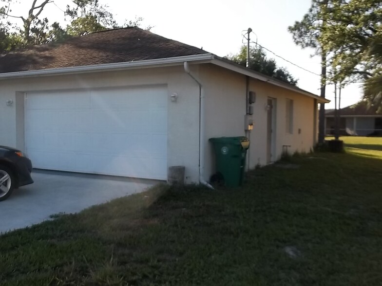Building Photo - 744 SW Port St Lucie Blvd