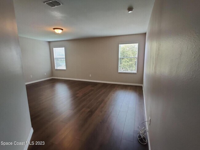 Building Photo - 2910 Rodrick Cir