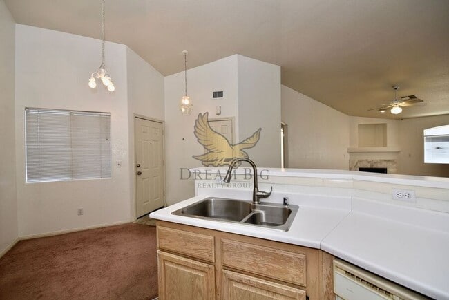 Building Photo - 3320 S Fort Apache Rd