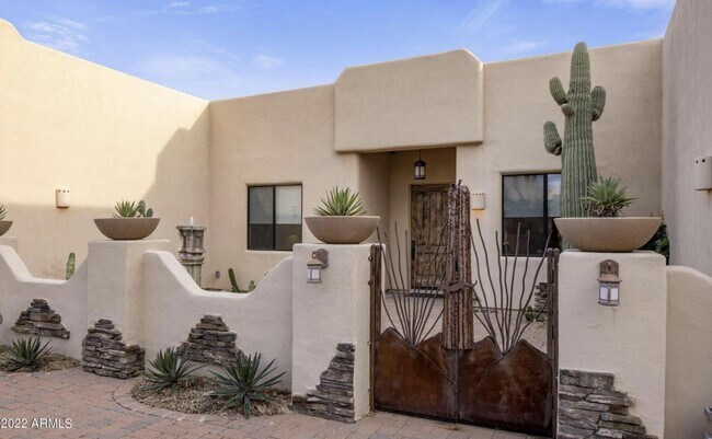 Building Photo - 13639 E Hedgehog Pl