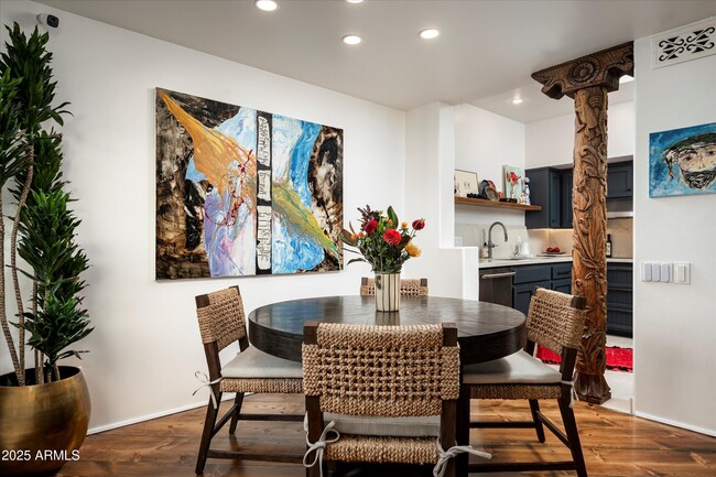 Building Photo - 5101 N Casa Blanca Dr
