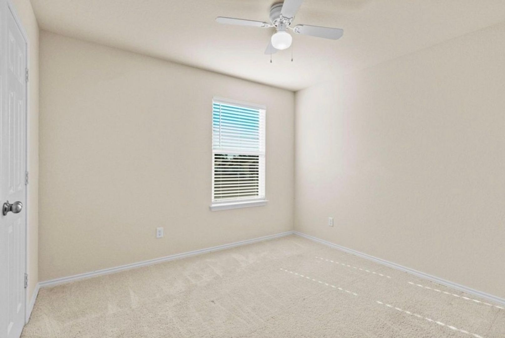 Building Photo - 13011 Sendero Roble