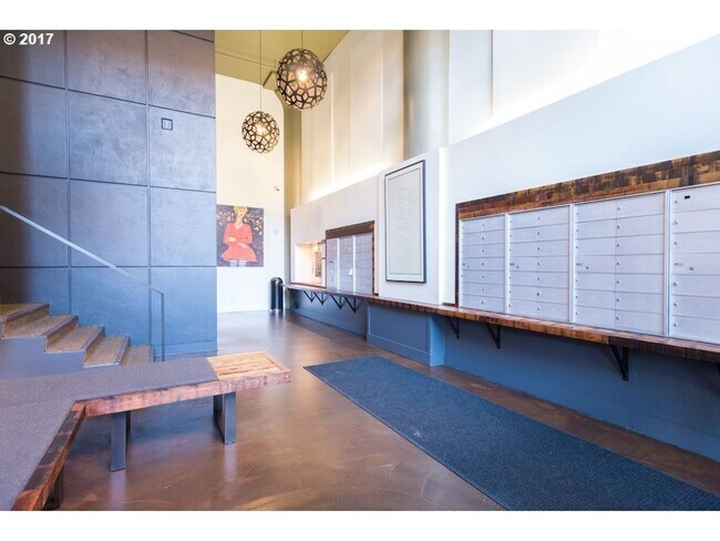 Building Photo - Historic Irving Street Lofts In The Pearl District - Top Floor Unit w/Parking/Rooftop Deck