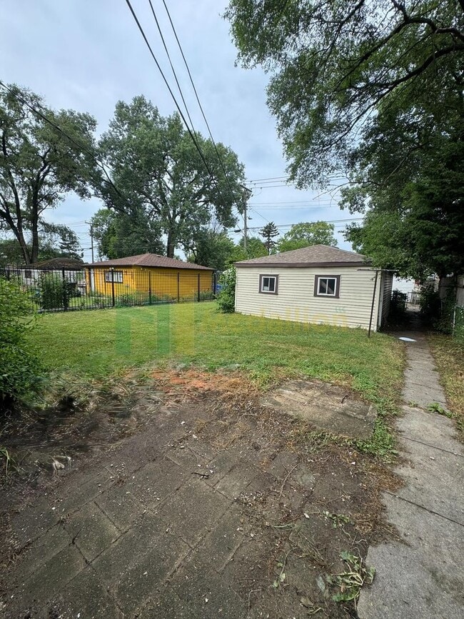 Building Photo - Beautifully Updated 4BR/1BA Home with Fini...