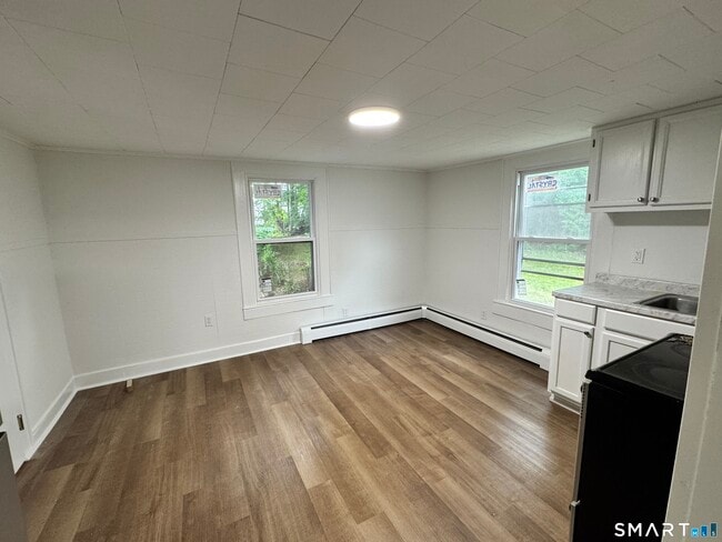 Building Photo - 81 Springdale Ave