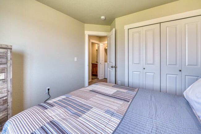 Building Photo - 1113 Jessica Ct