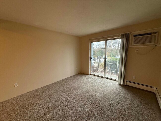 Building Photo - 383 Huse Rd