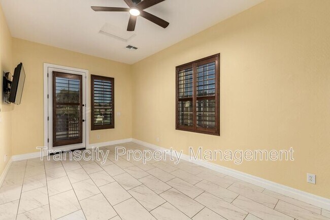 Building Photo - 1636 E Sattoo Way