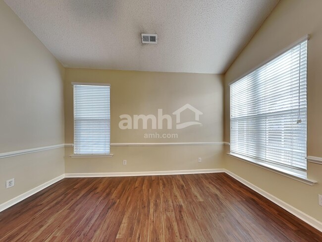 Building Photo - 28 Ginger Gold Dr