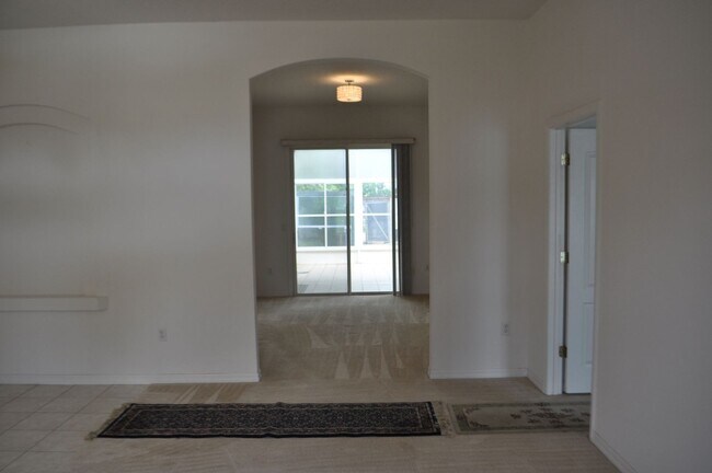 Building Photo - Lovely home in Pine Lakes