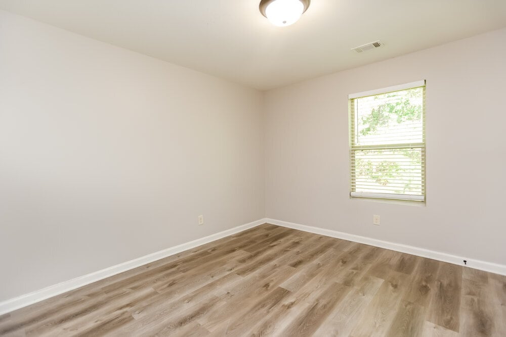Building Photo - 137 Bethany Manor Dr