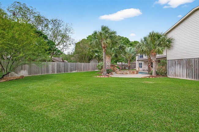 Building Photo - 903 Sugarfield Ct
