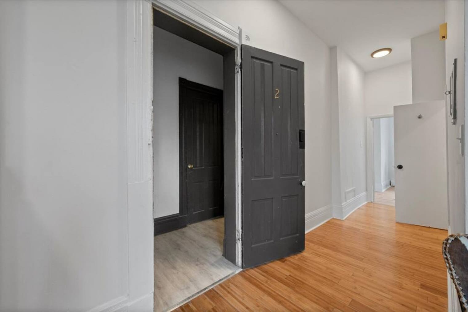 Building Photo - 242 Mccormick Pl