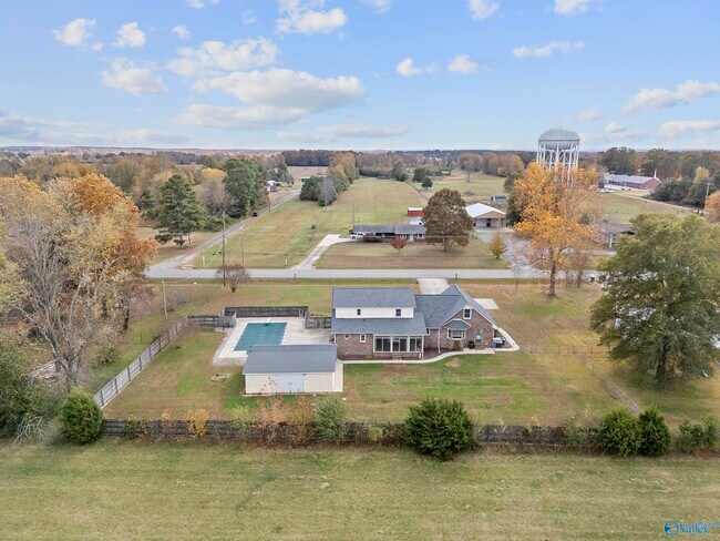 Building Photo - 15153 New Cut Rd