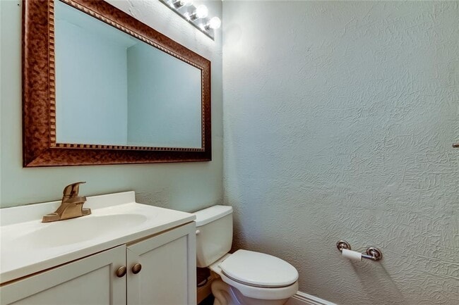 Building Photo - 4139 Brentwood Park Cir