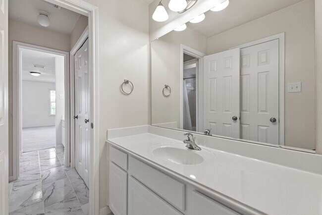 Building Photo - 2806 Shadow Canyon Ln