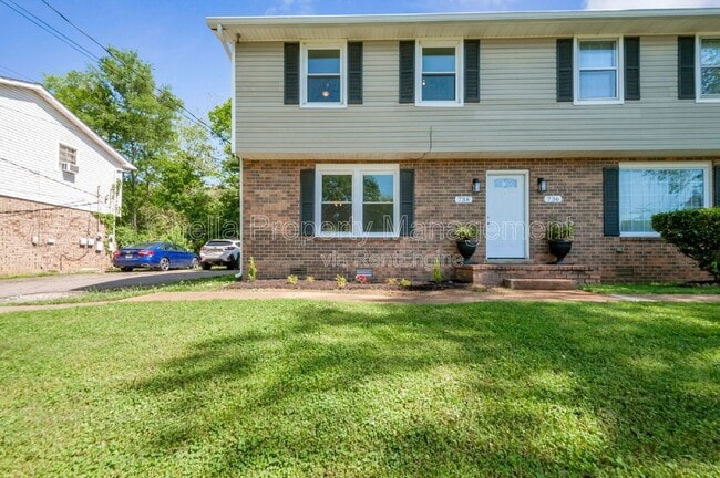 Building Photo - 738 McPherson Dr