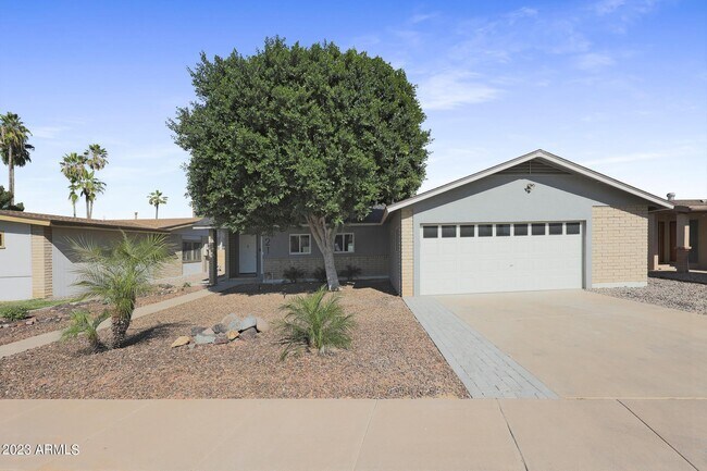 Primary Photo - 421 Lila Cir