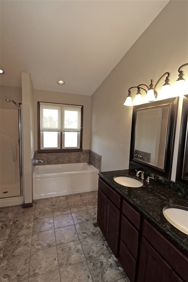 Building Photo - 632 Frogtown Rd