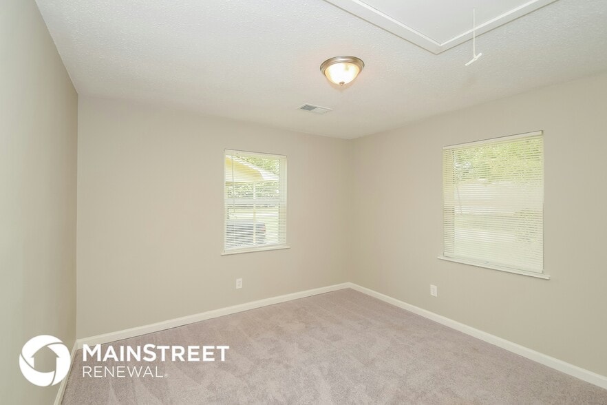 Building Photo - 2024 13th Way N
